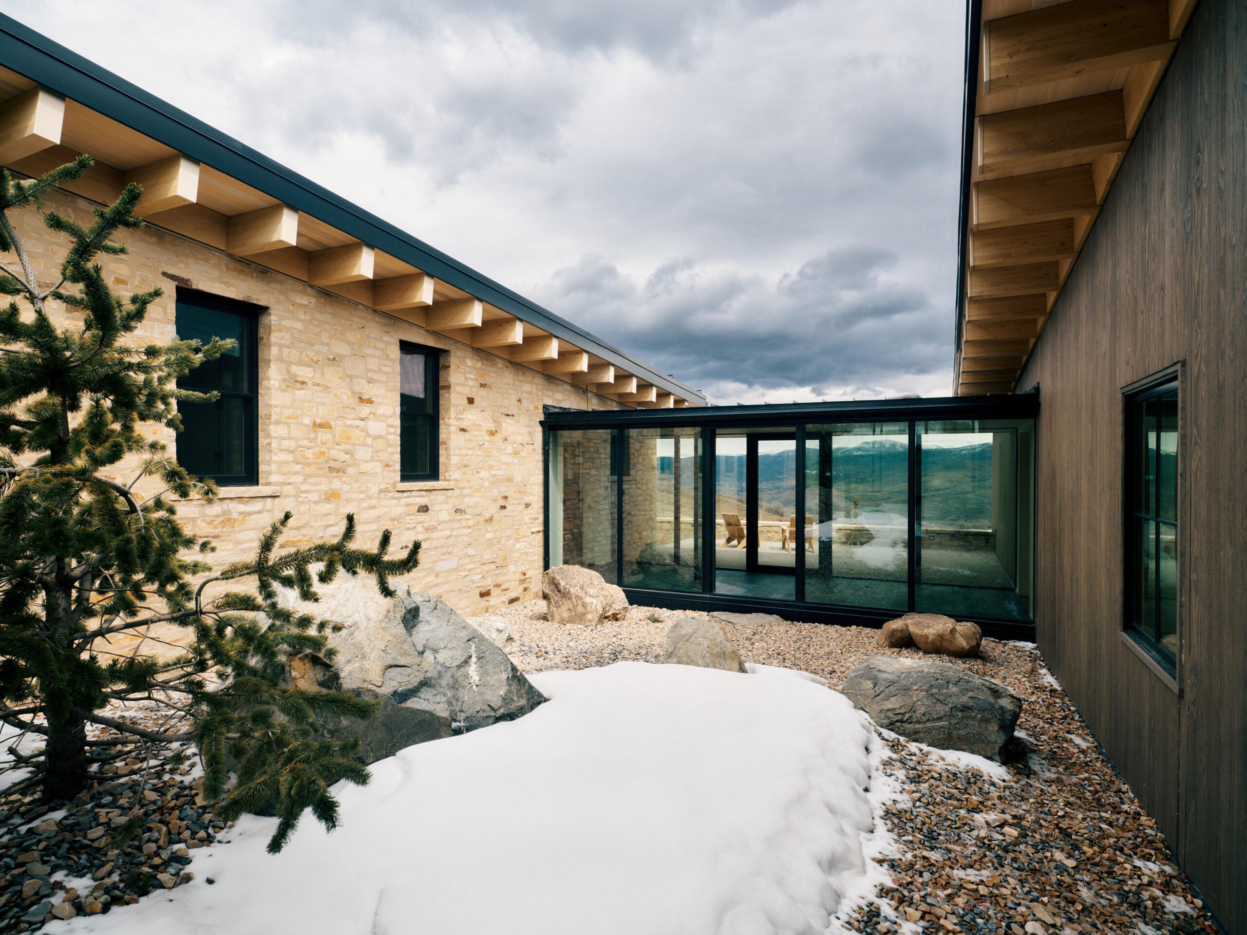 Mountain Camp, photo 3