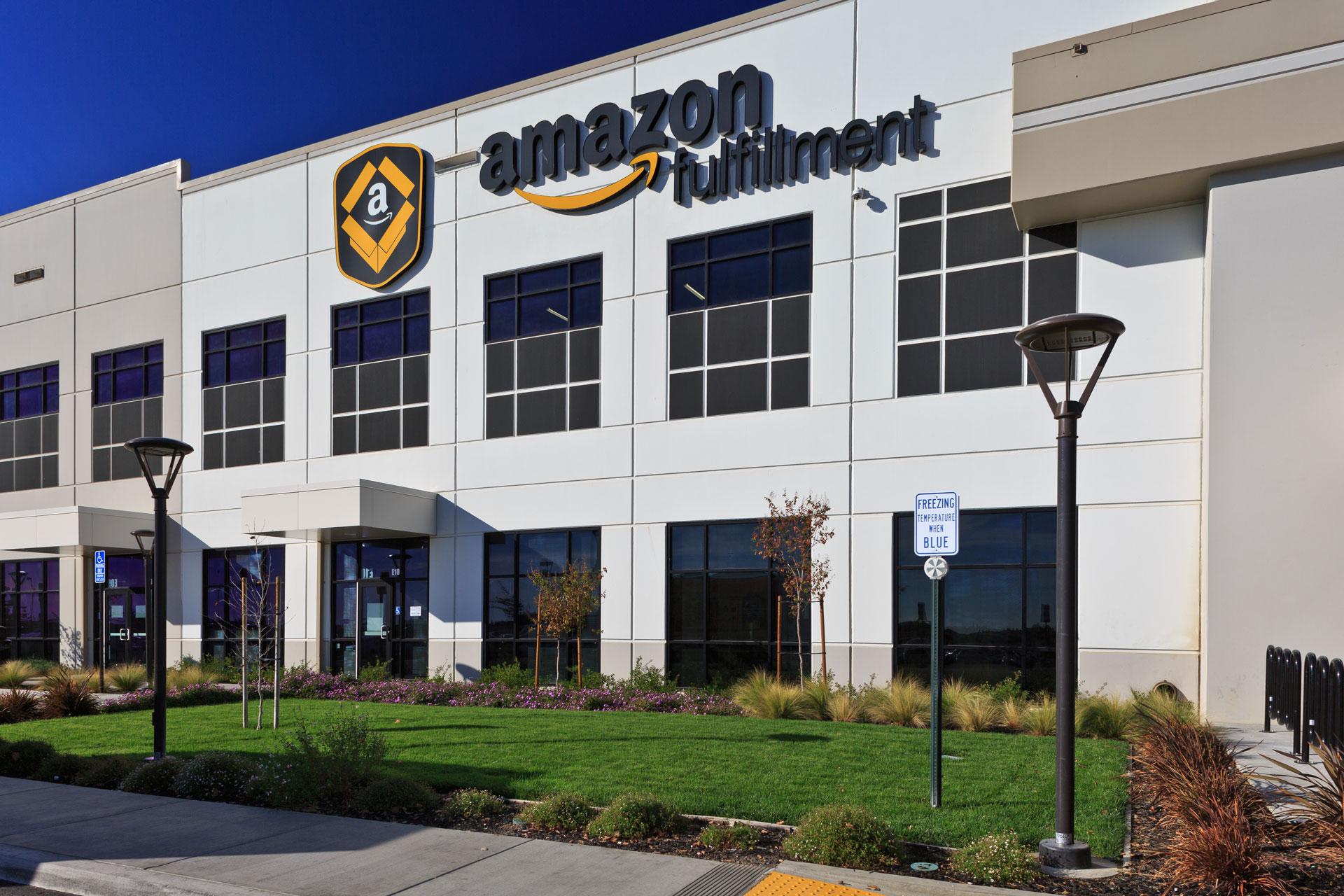 Amazon Patterson Fulfillment Center OAK3, photo 1