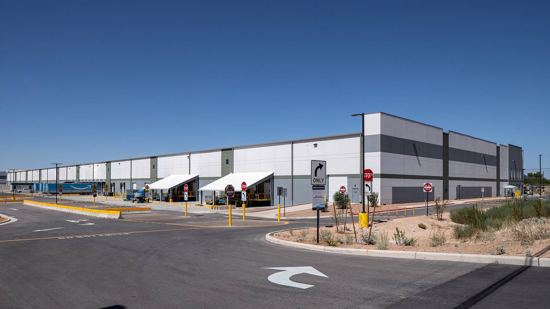 Amazon SAZ3 Sub-Same Day Fulfillment Center